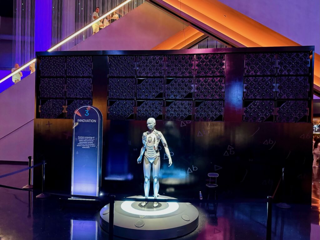 Aura Robot - The Atrium Sphere Las Vegas