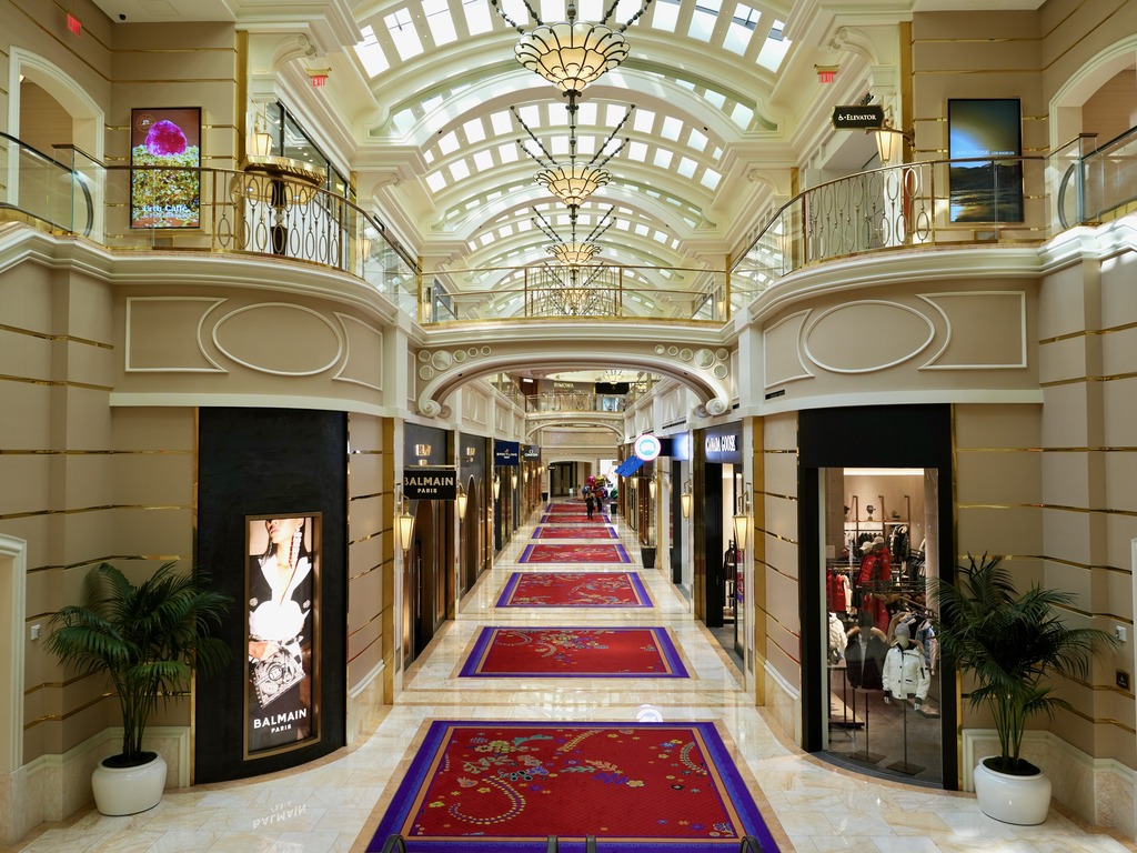 Wynn Plaza Shops